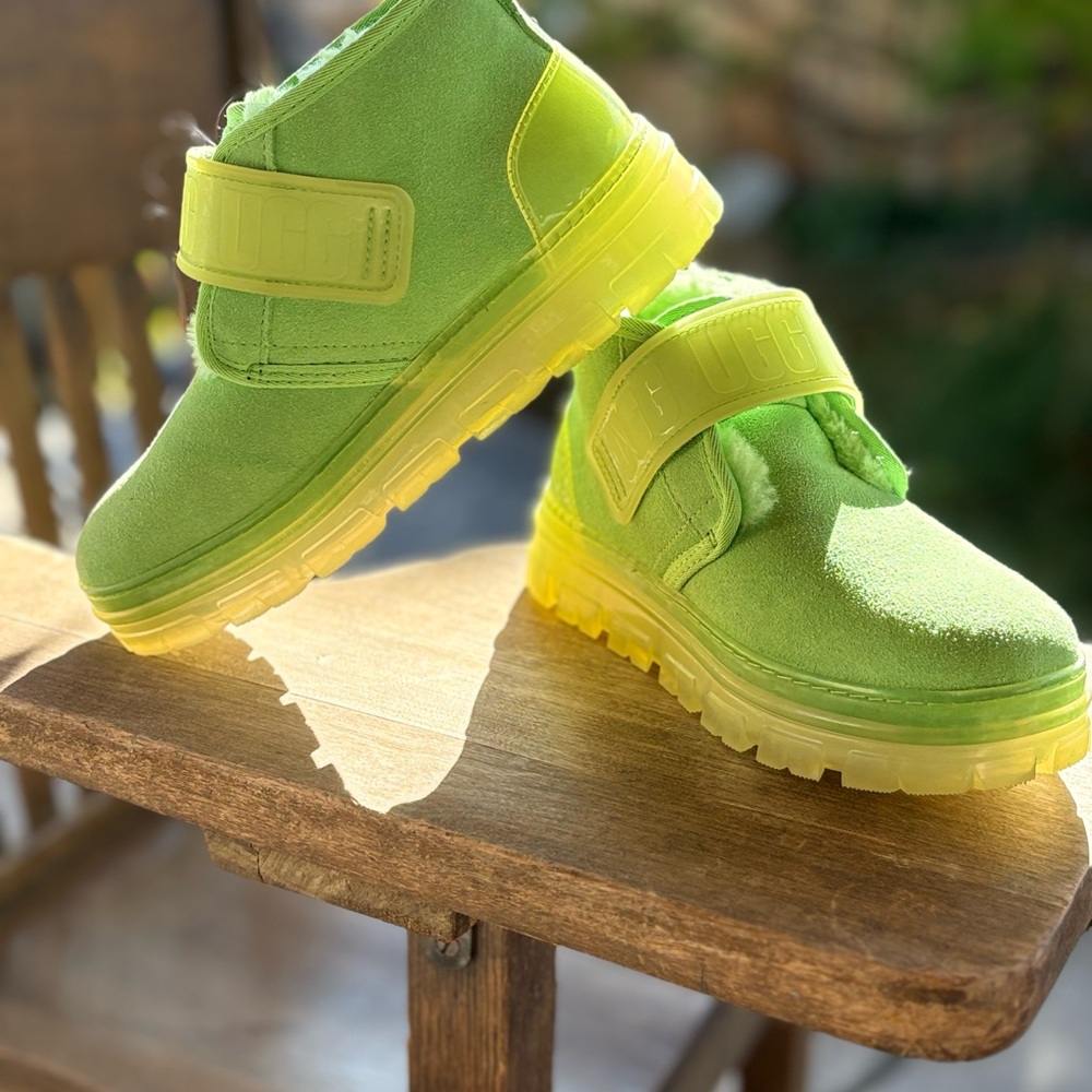 UGG Parakeet Green Neumel Boots